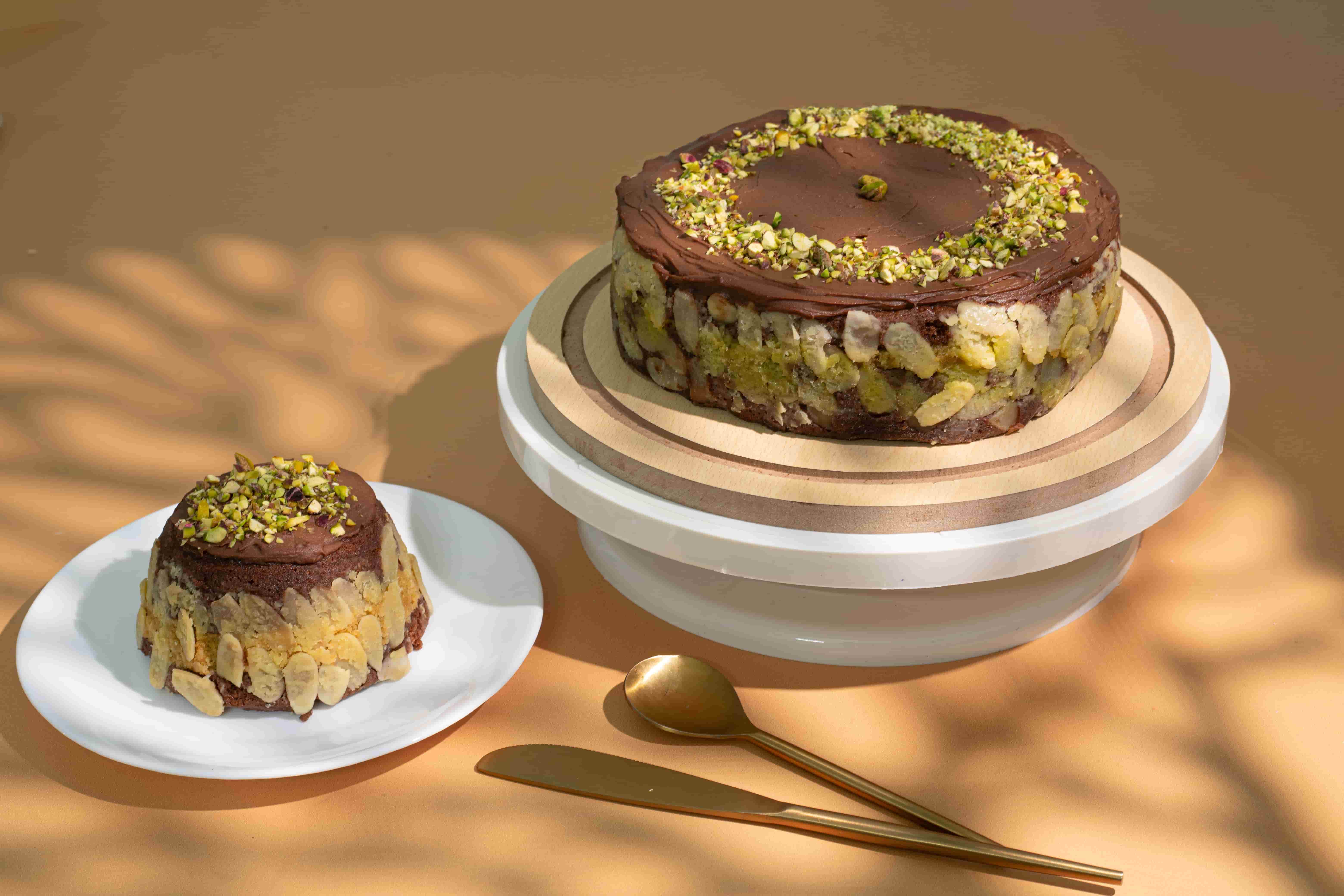Chocolate Pistachio Melting Cake